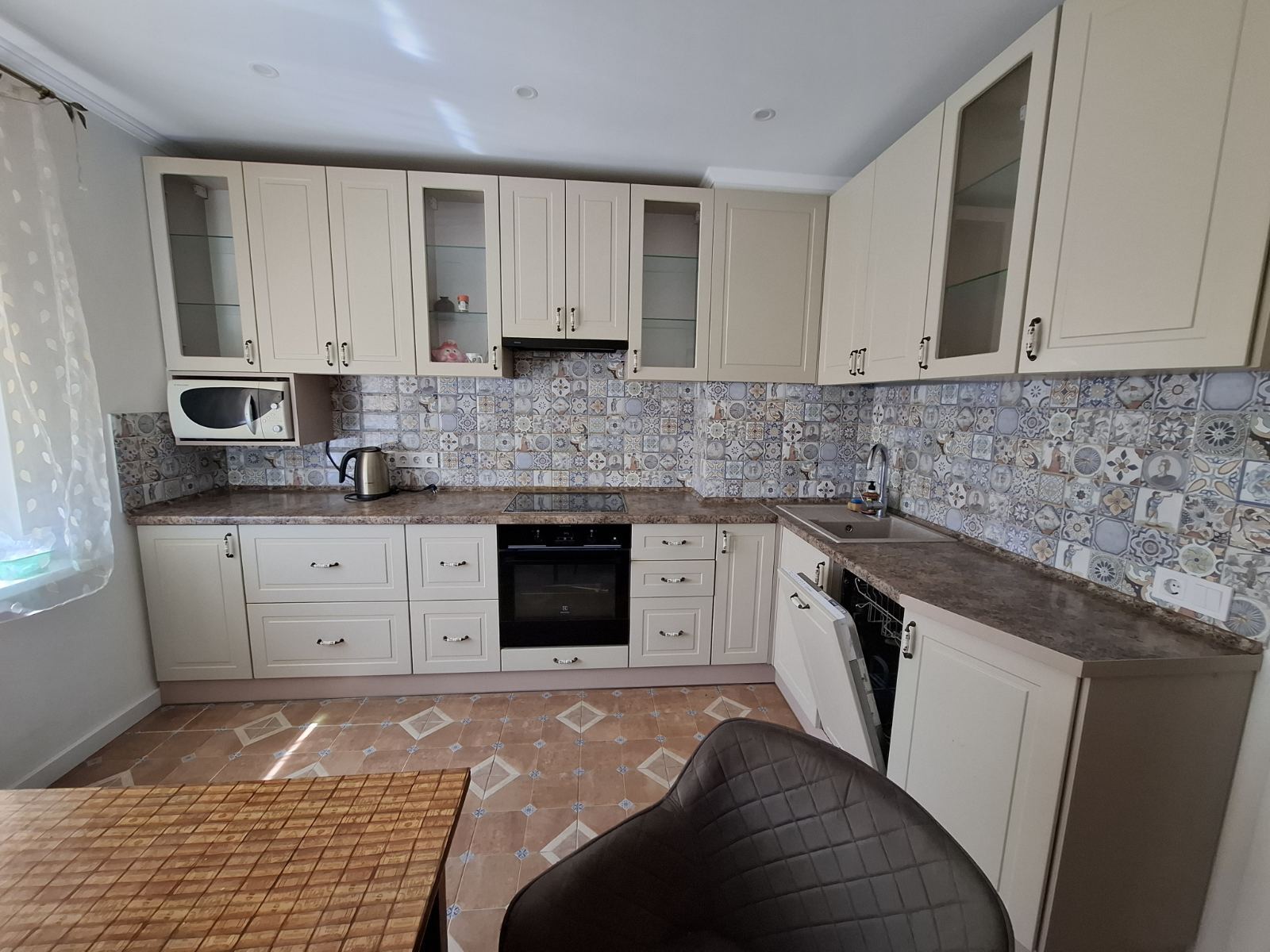 Оренда 2-кімнатної квартири 77 м², Сергія Данченка вул., 5