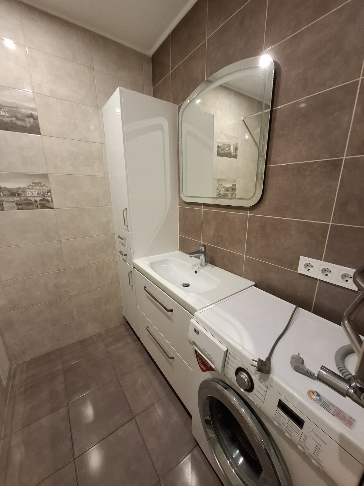 Оренда 2-кімнатної квартири 77 м², Сергія Данченка вул., 5