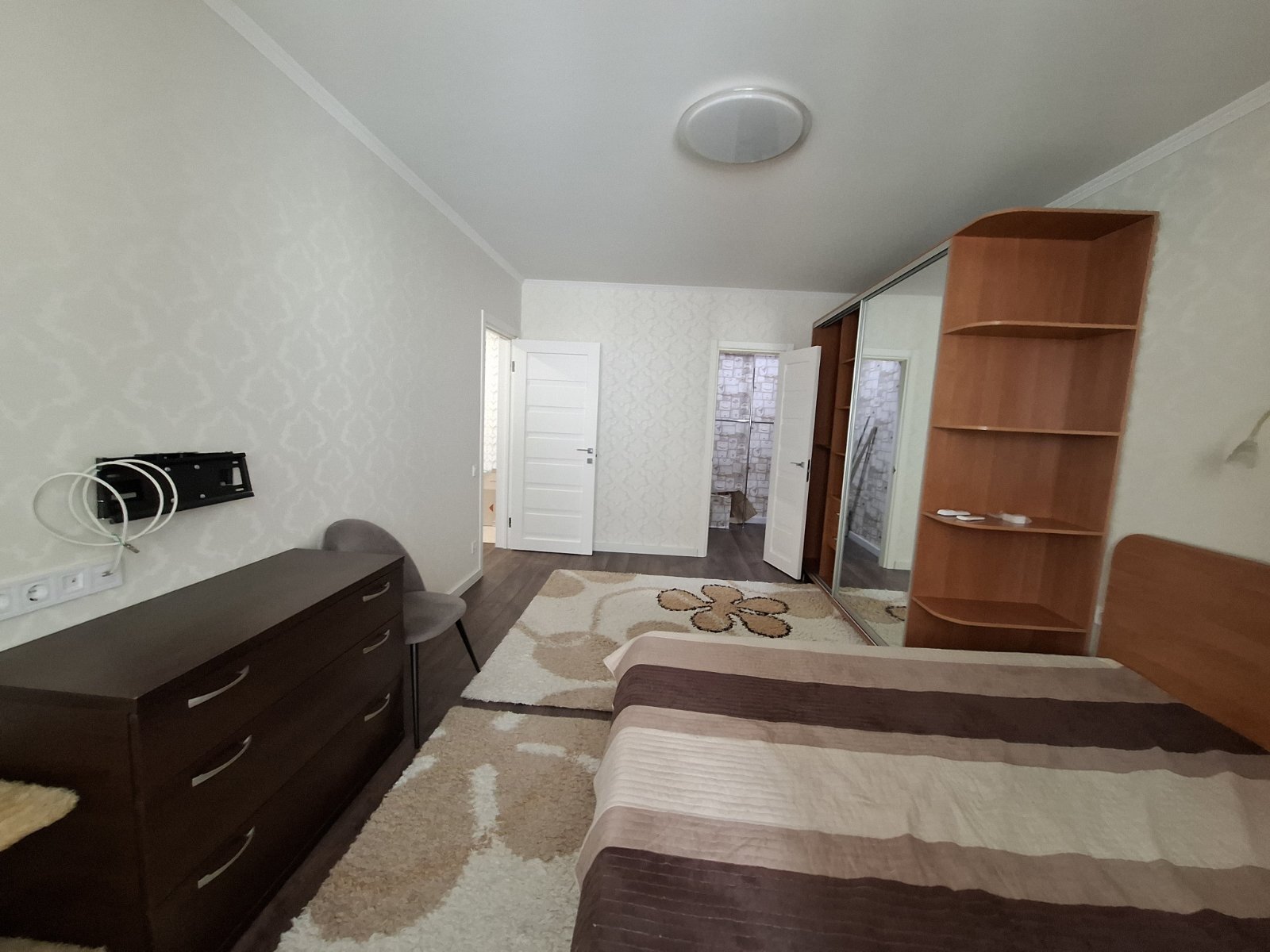 Оренда 2-кімнатної квартири 77 м², Сергія Данченка вул., 5