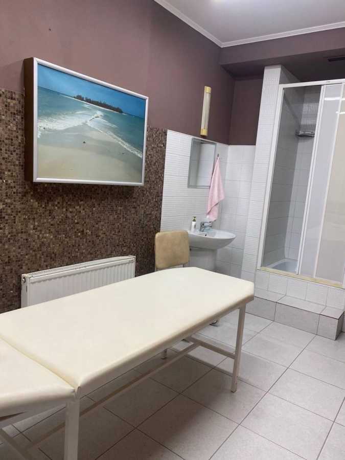 Оренда приміщення вільного призначення 241.4 м², Січових Стрільців вул., 42