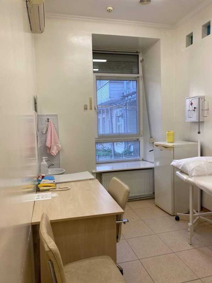 Оренда приміщення вільного призначення 241.4 м², Січових Стрільців вул., 42