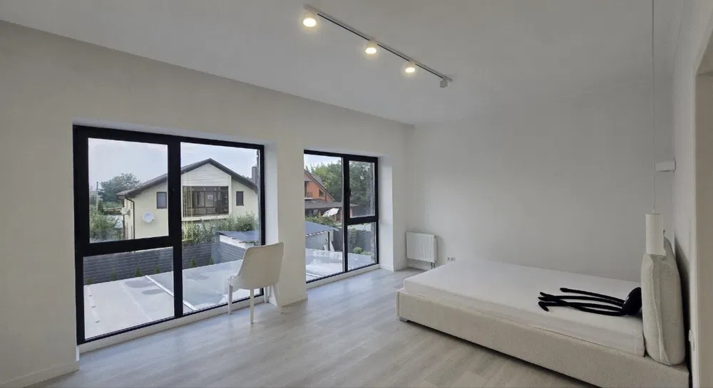 Оренда будинку 250 м², Жулянська вул.