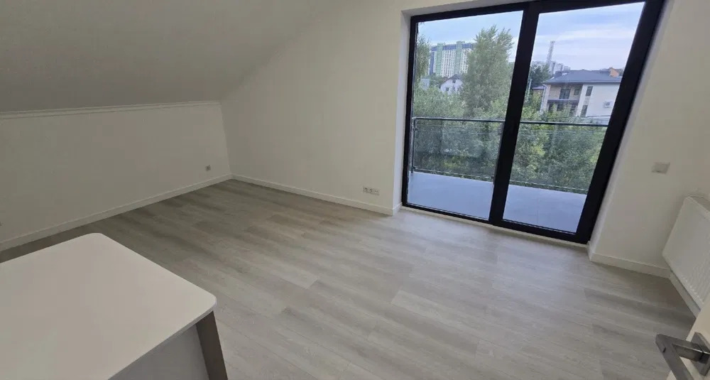 Оренда будинку 250 м², Жулянська вул.