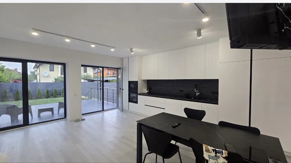 Оренда будинку 250 м², Жулянська вул.