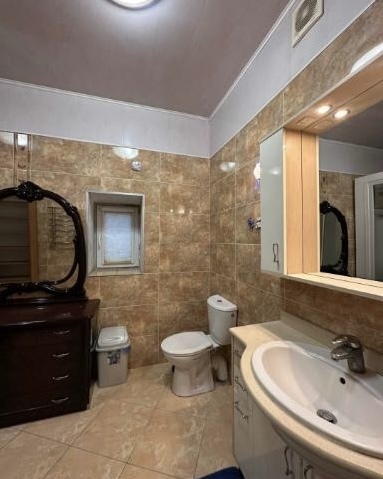 Оренда котеджу 255 м², Дорогожицька вул.