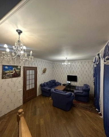 Оренда котеджу 255 м², Дорогожицька вул.