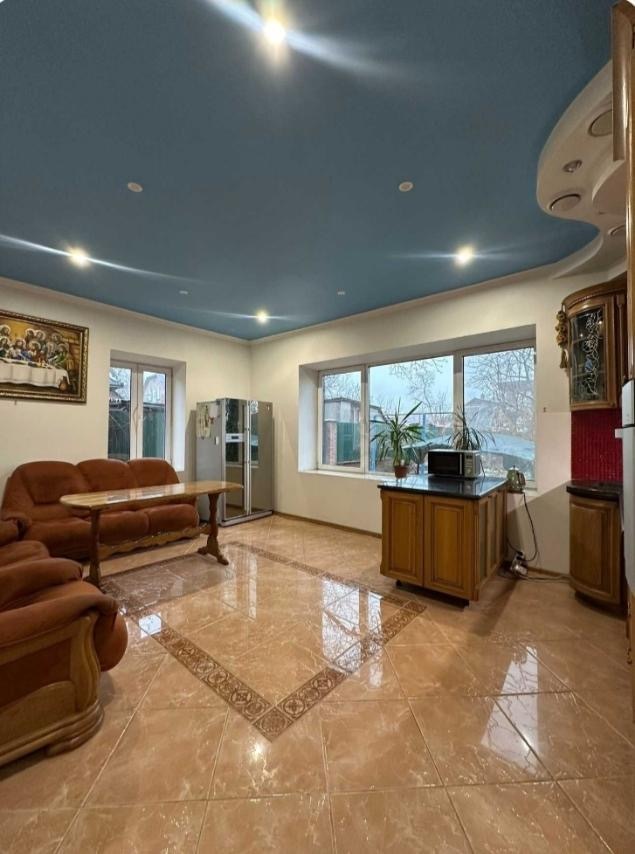 Оренда котеджу 255 м², Дорогожицька вул.