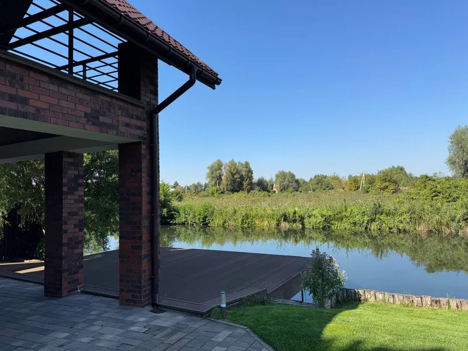 Оренда будинку 220 м²