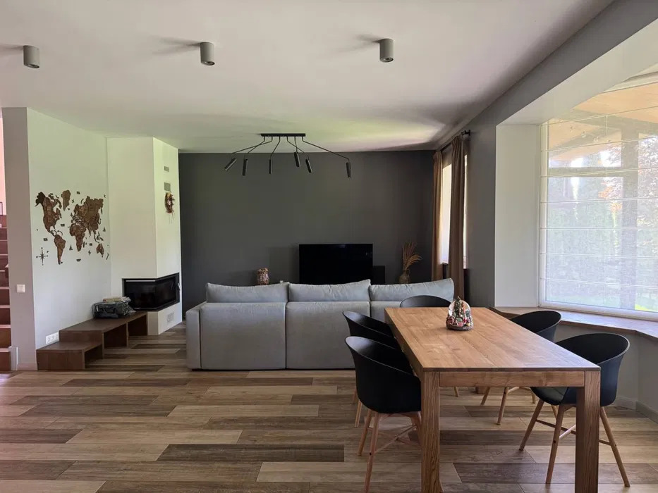 Оренда будинку 220 м²