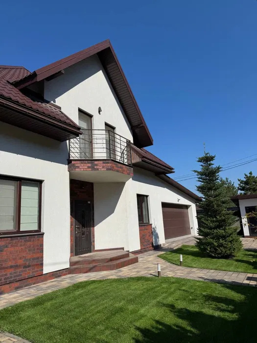 Оренда будинку 220 м²