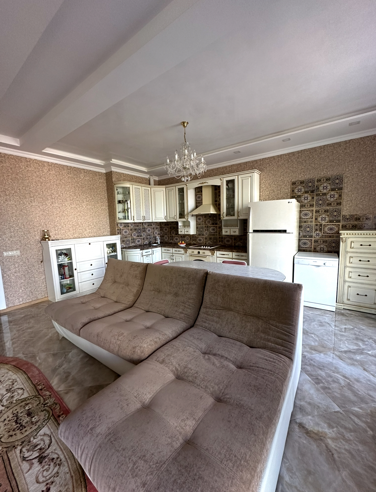 Продажа 4-комнатной квартиры 120 м², Дегтярная ул., 25