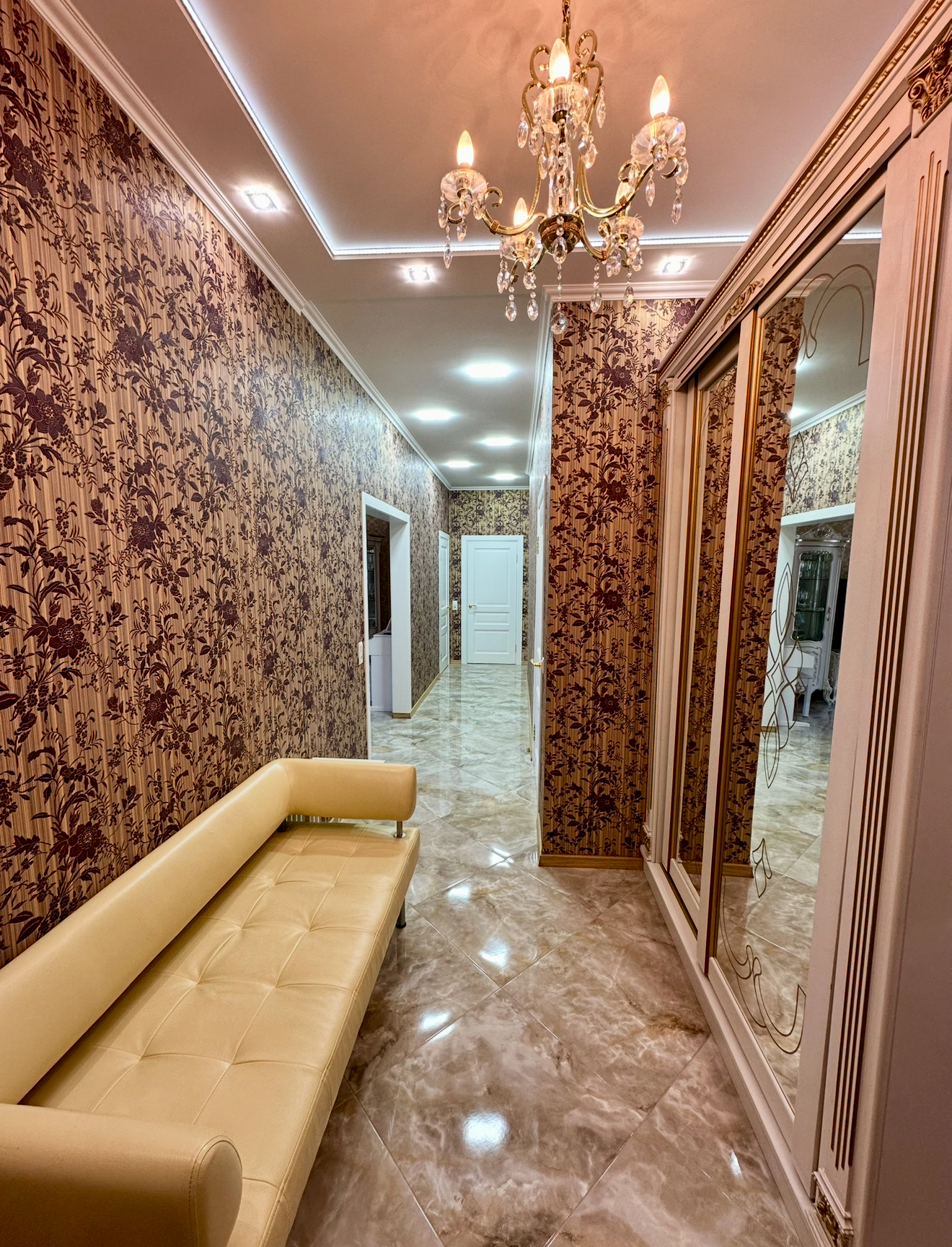 Продажа 4-комнатной квартиры 120 м², Дегтярная ул., 25