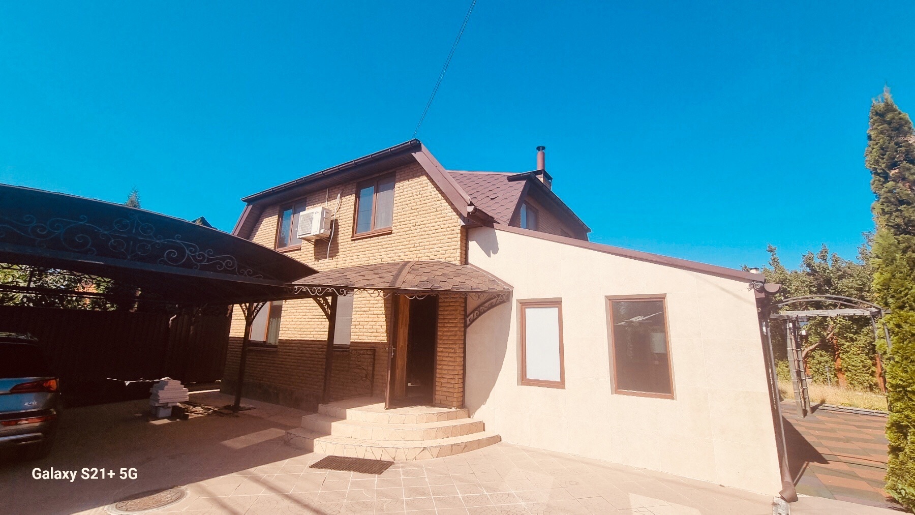 Продаж будинку 220 м²