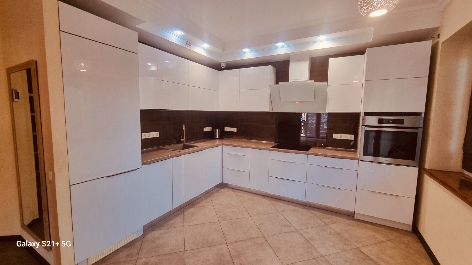 Продаж будинку 220 м²