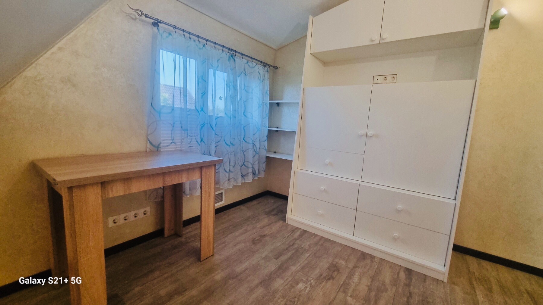 Продаж будинку 220 м²
