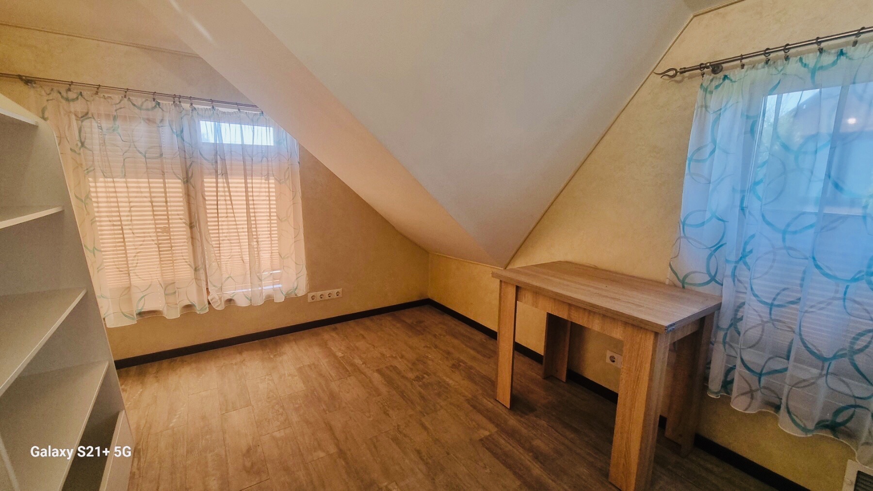 Продаж будинку 220 м²