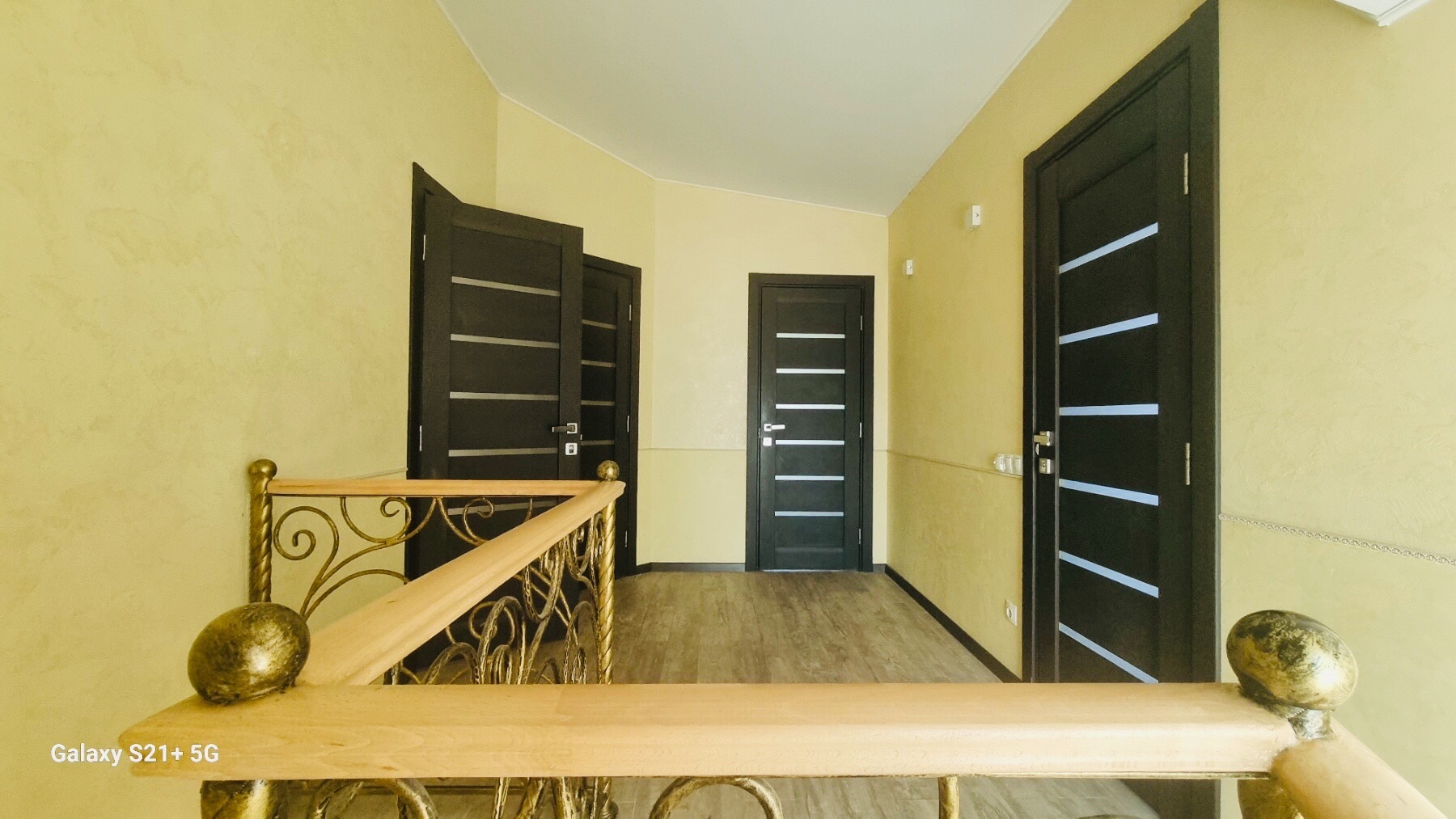 Продаж будинку 220 м²