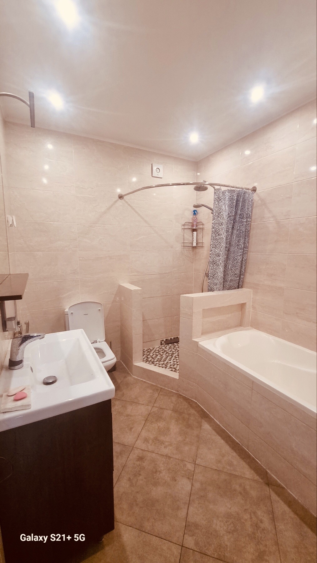 Продаж будинку 220 м²