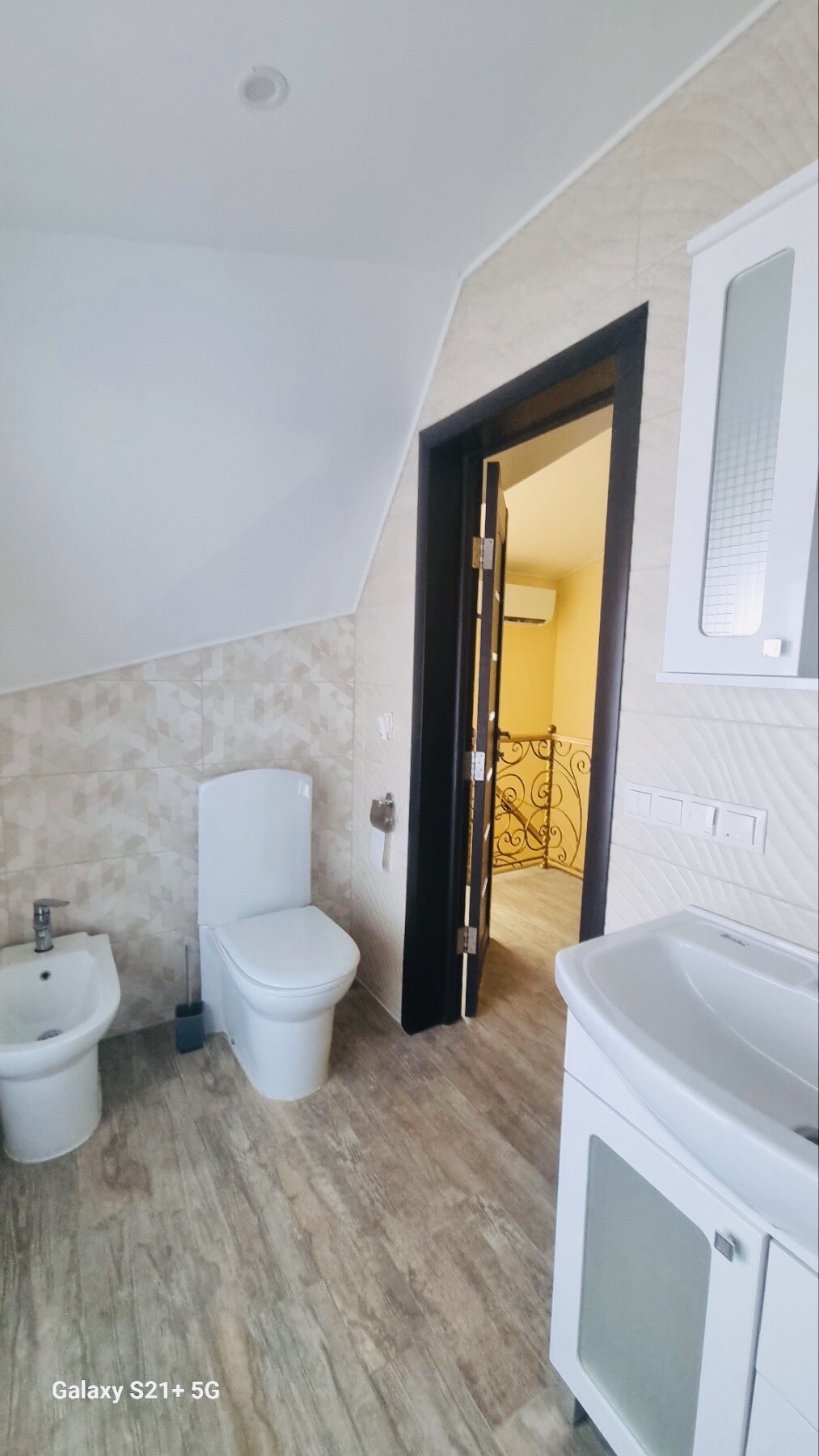 Продаж будинку 220 м²
