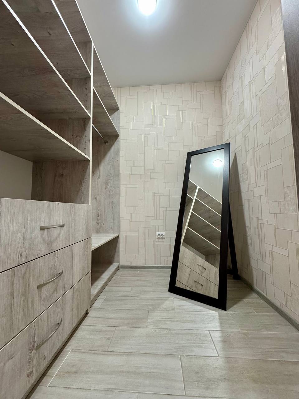 Продаж 1-кімнатної квартири 48.4 м², Сімейна, 5