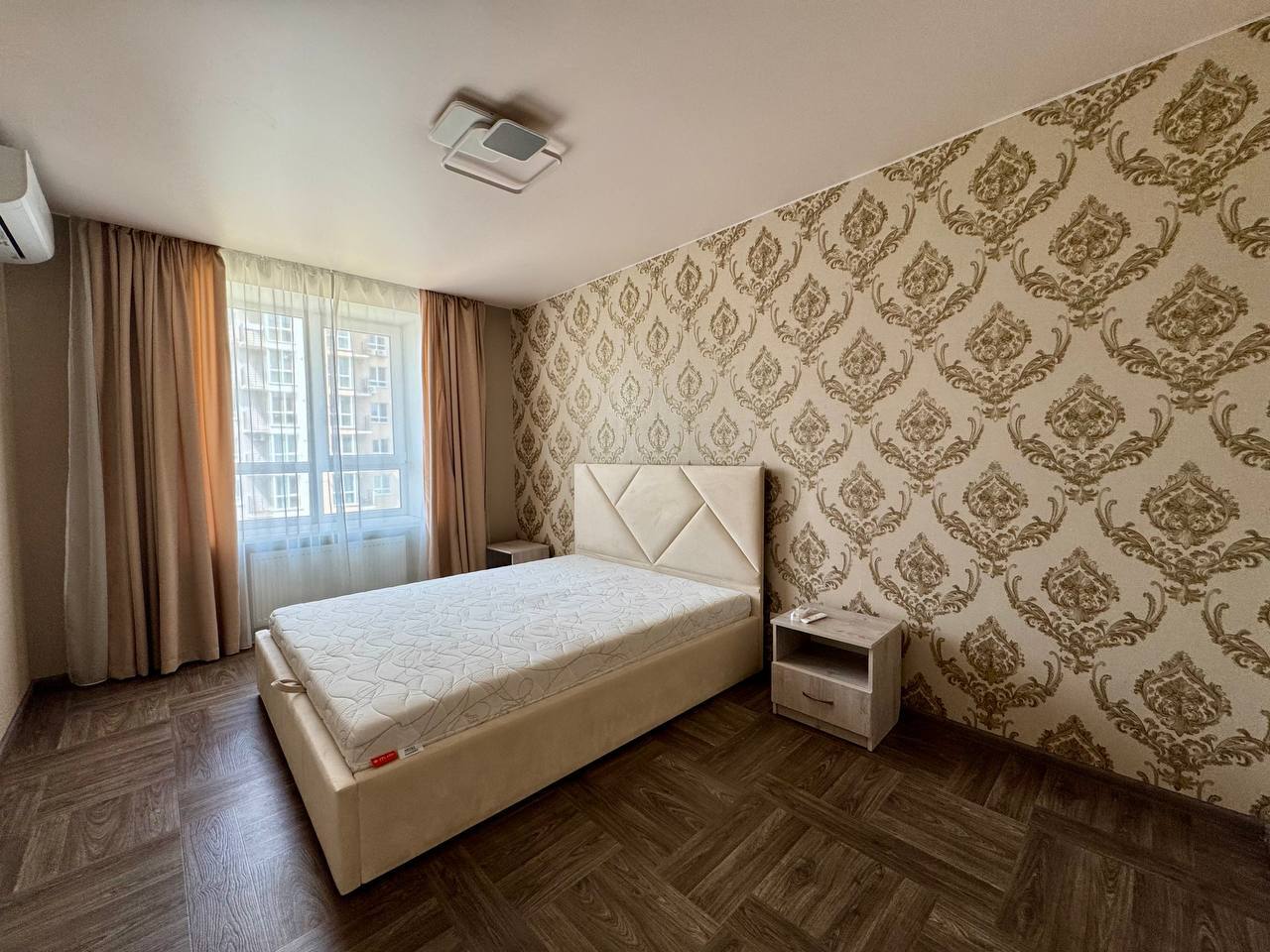 Продаж 1-кімнатної квартири 48.4 м², Сімейна, 5