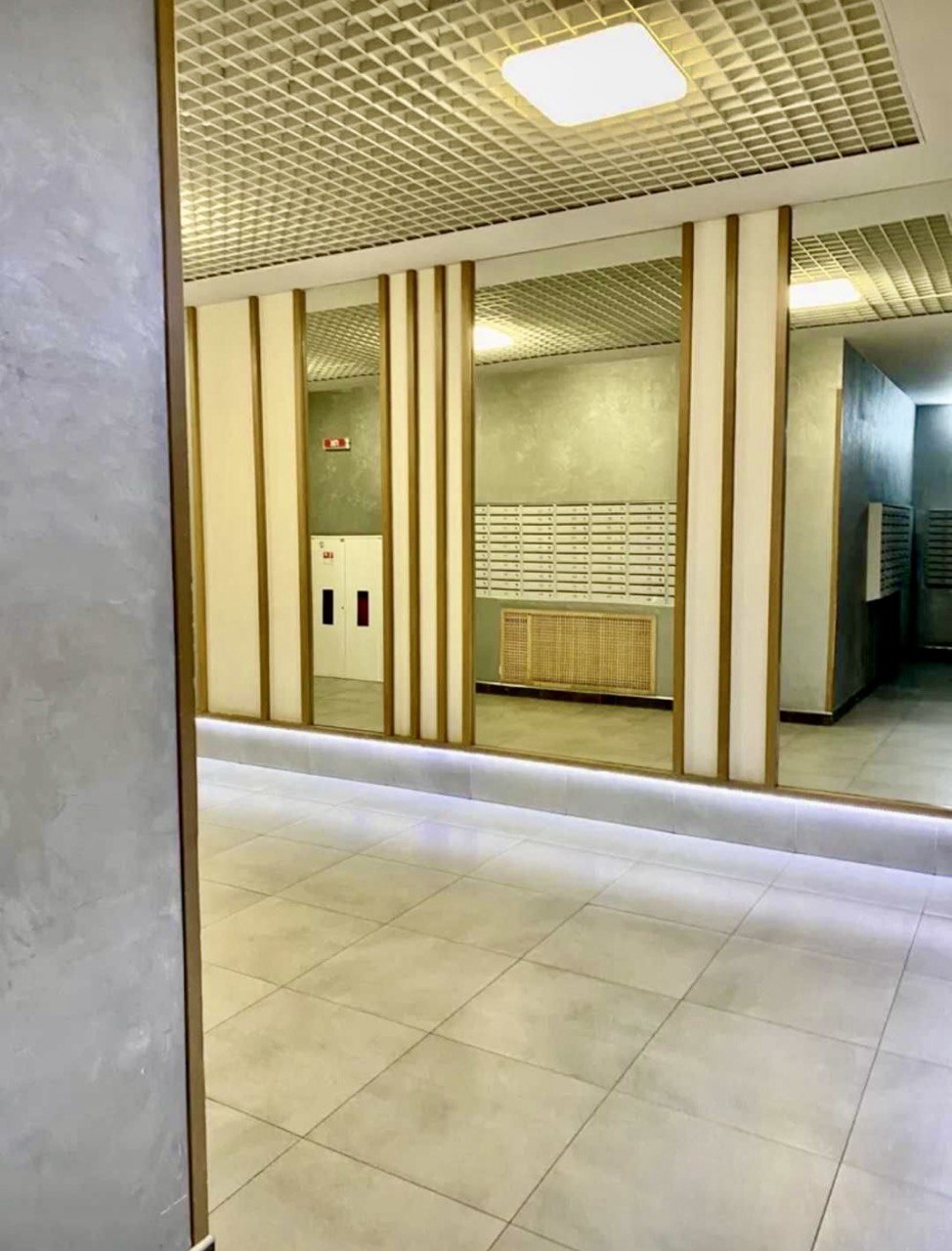 Продаж 3-кімнатної квартири 75 м², Каховська вул., 60