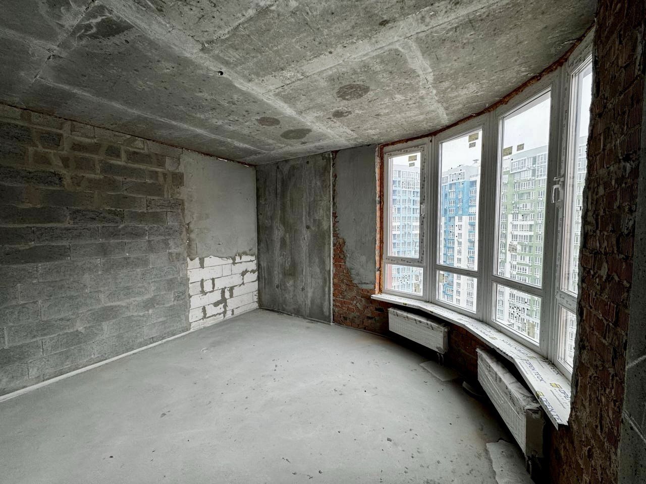 Продаж 3-кімнатної квартири 75 м², Каховська вул., 60