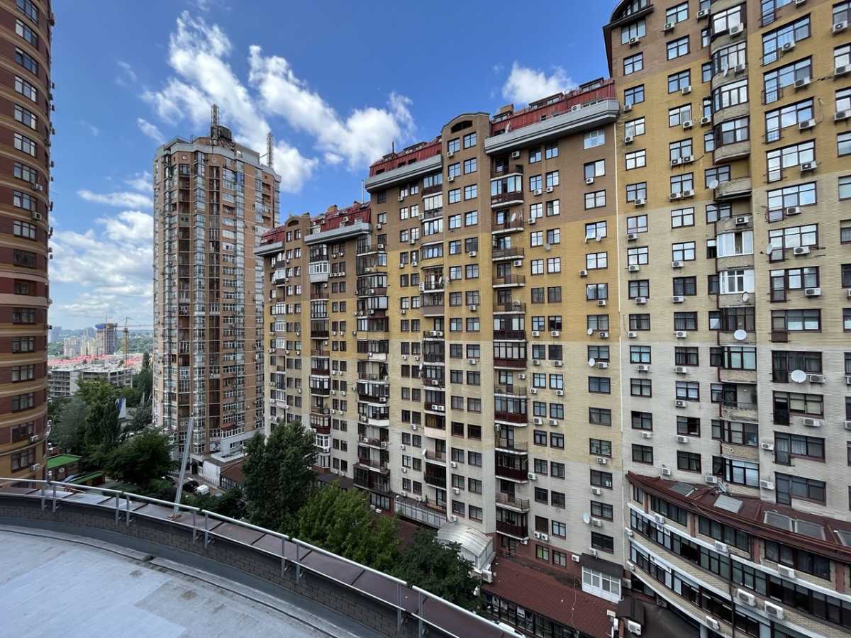 Аренда офиса 300 м², Евгения Коновальца ул., 36Д