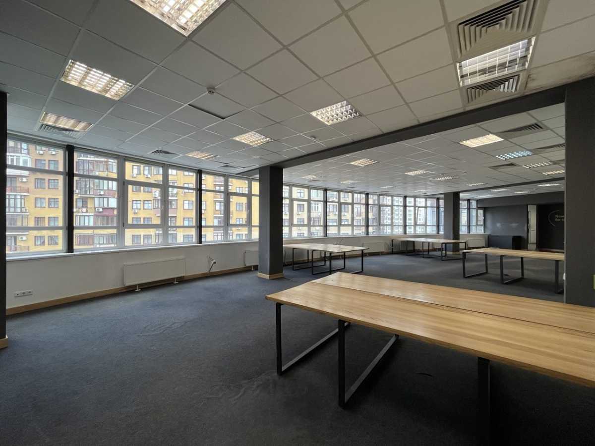Аренда офиса 300 м², Евгения Коновальца ул., 36Д