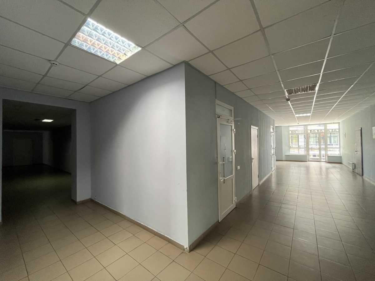 Аренда офиса 300 м², Евгения Коновальца ул., 36Д