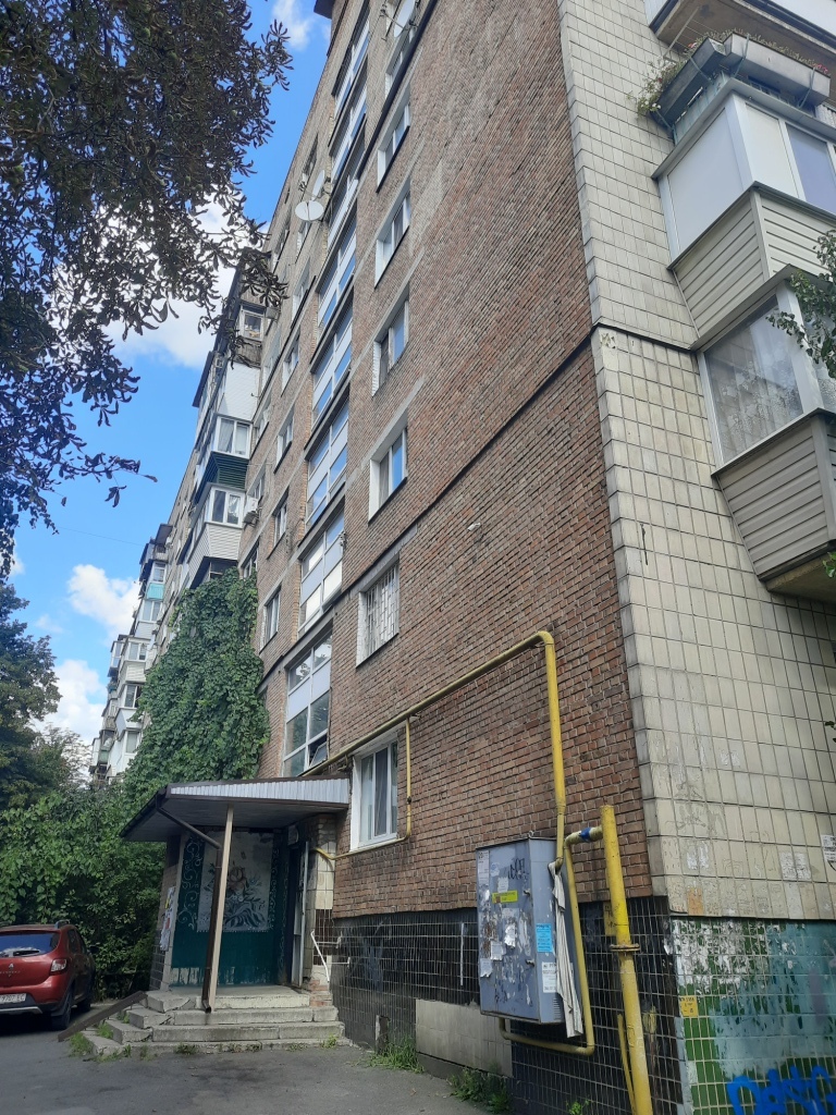Продаж 2-кімнатної квартири 45 м², Кирилівська вул., 131