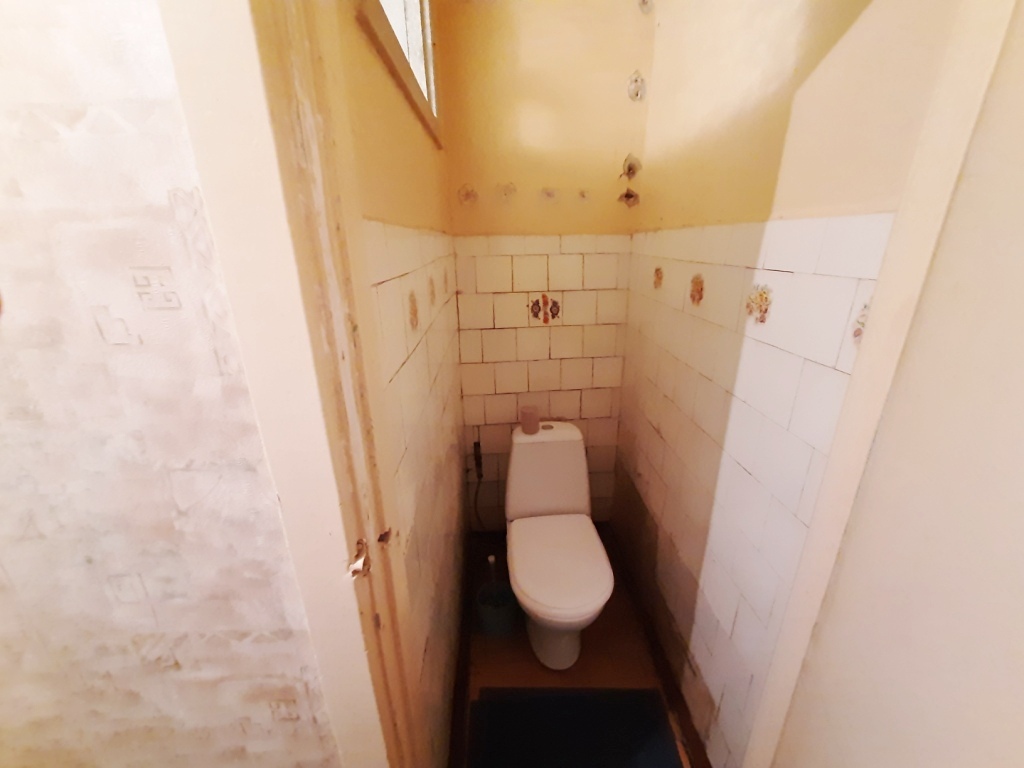 Продаж 2-кімнатної квартири 45 м², Кирилівська вул., 131