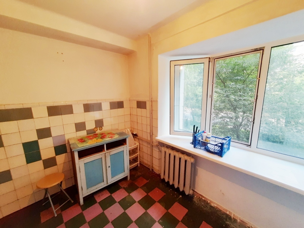 Продаж 2-кімнатної квартири 45 м², Кирилівська вул., 131