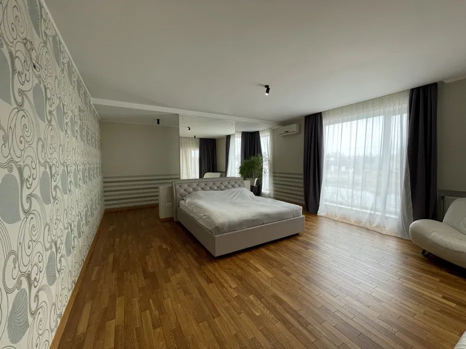 Котедж подобово 450 м², Осокорки,Центральна