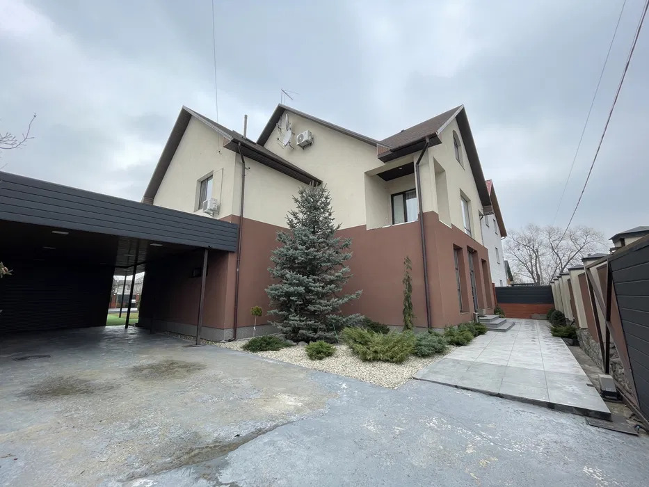 Котедж подобово 450 м², Осокорки,Центральна