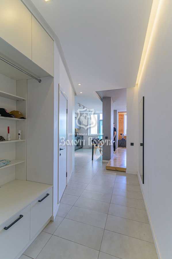 Продажа 1-комнатной квартиры 47 м², Соборности просп., 30