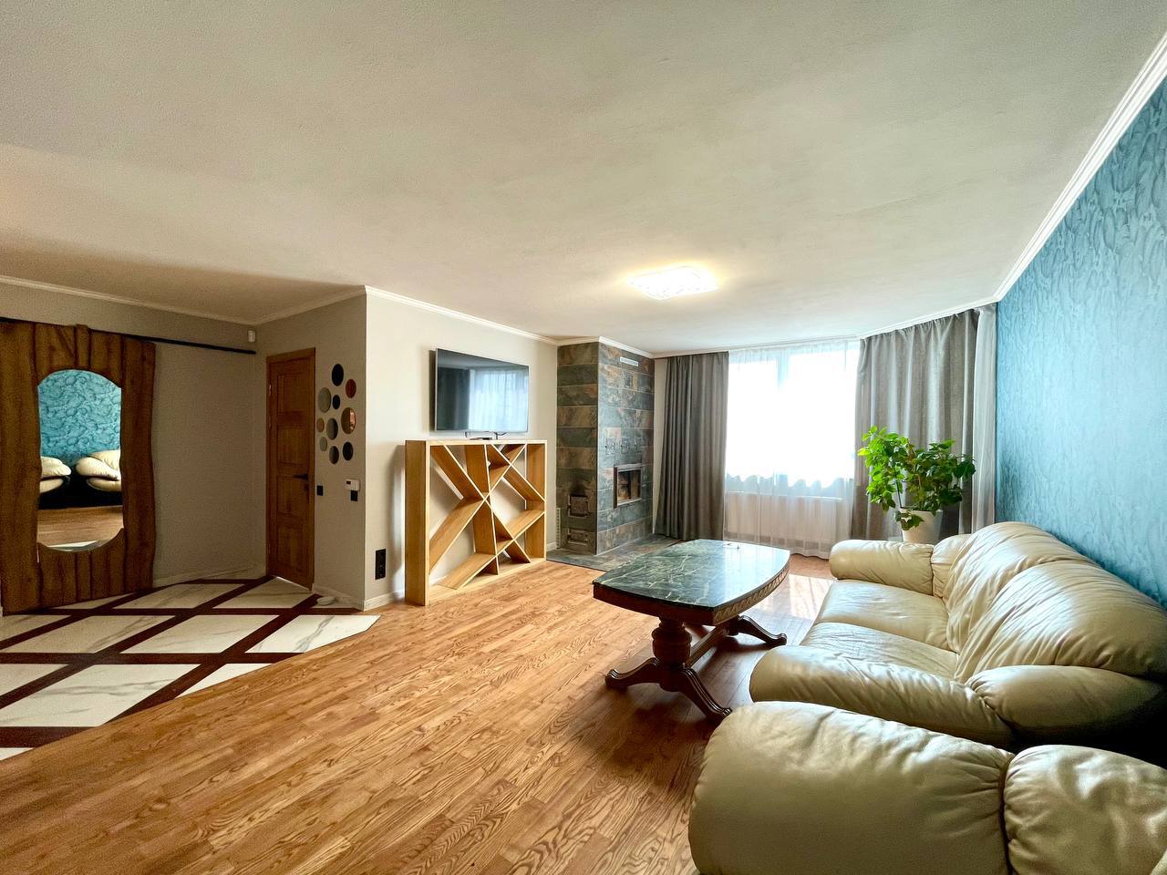 Продажа 2-уровневой квартиры 11.6 м², Строителей ул., 4/2
