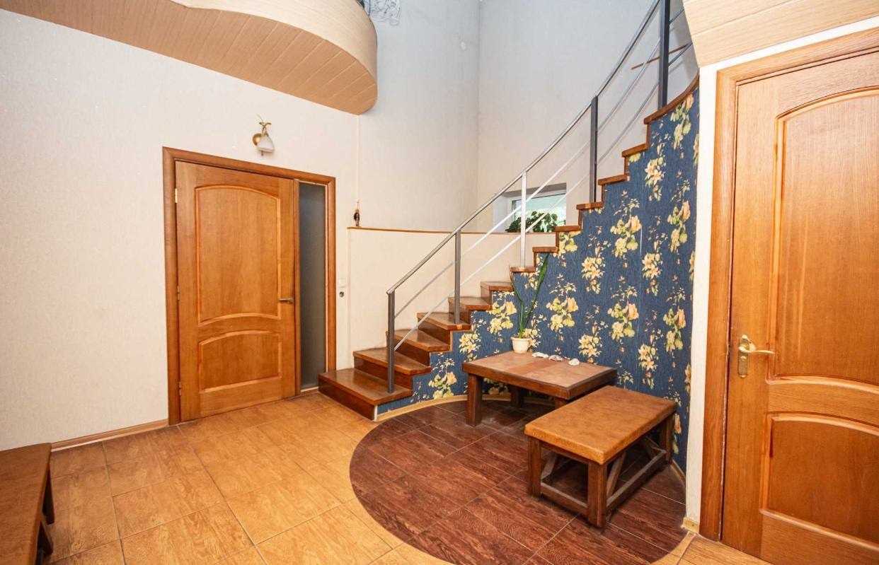 Продаж будинку 281.4 м², Вишнева вул.