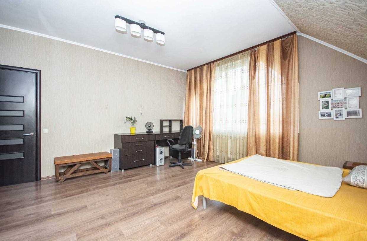 Продаж будинку 281.4 м², Вишнева вул.