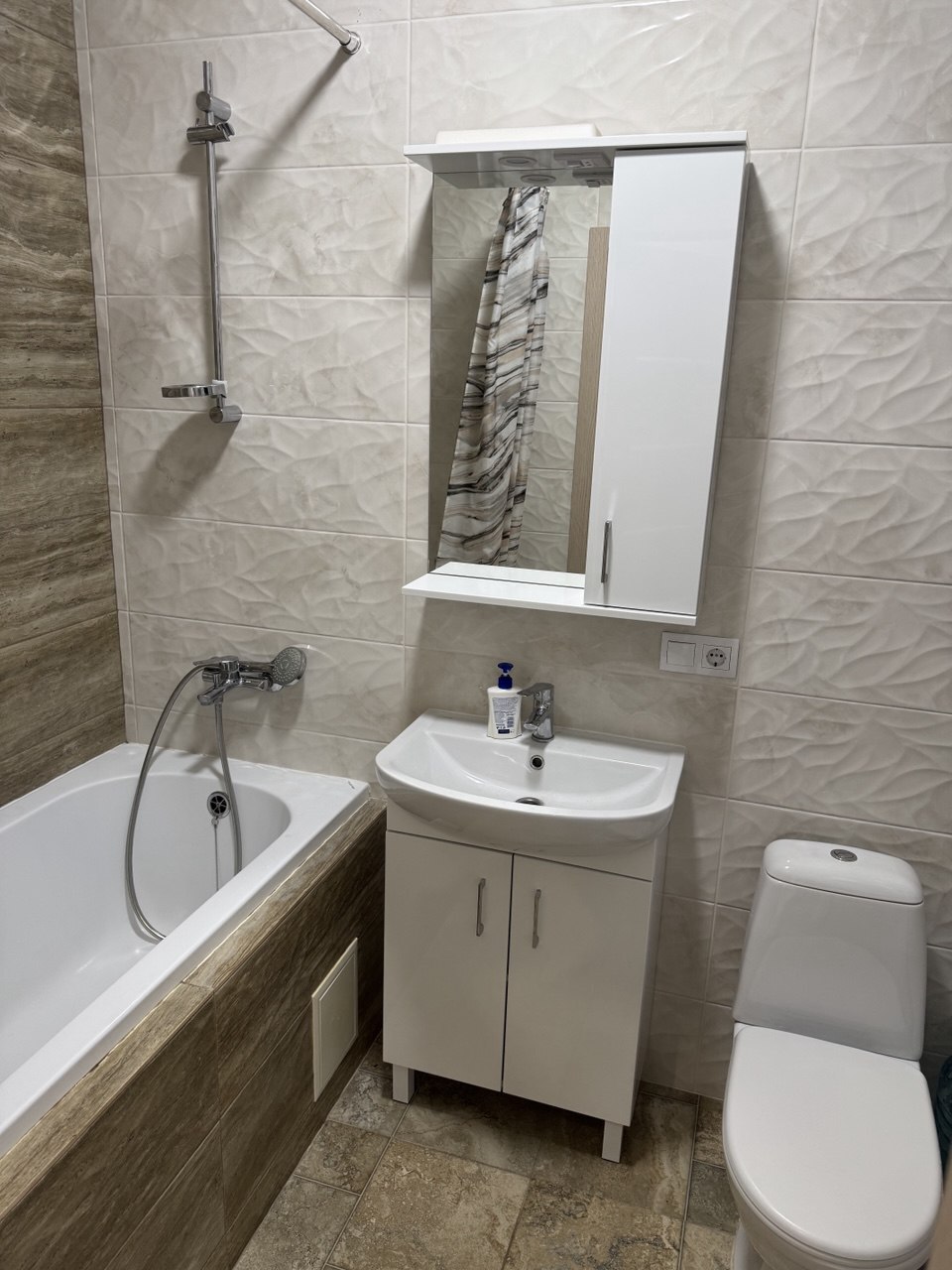 Продажа 1-комнатной квартиры 42 м², Кадетский Гай ул., 12