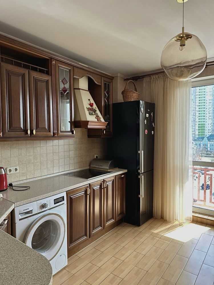 Продажа 1-комнатной квартиры 52 м², Юрия Шумского ул., 1