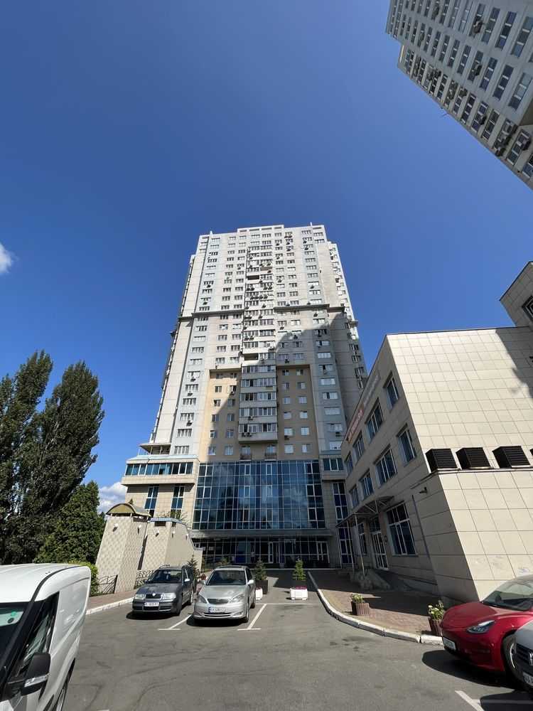 Продажа 1-комнатной квартиры 52 м², Юрия Шумского ул., 1