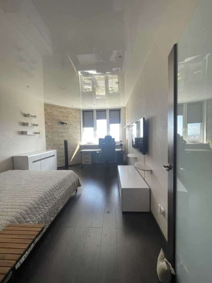 Продажа 3-комнатной квартиры 110 м², Срибнокильская ул., 1