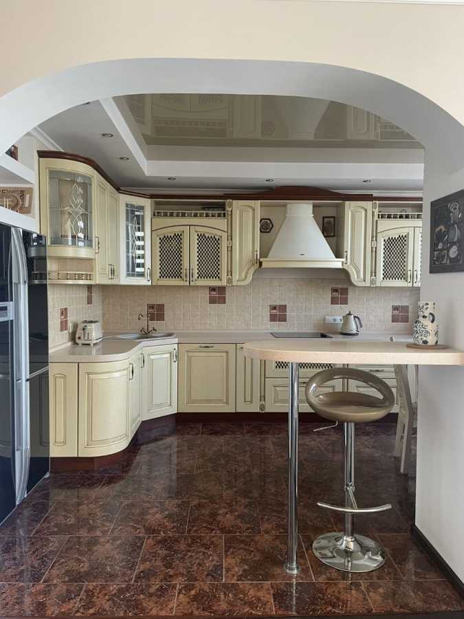 Продажа 3-комнатной квартиры 110 м², Срибнокильская ул., 1