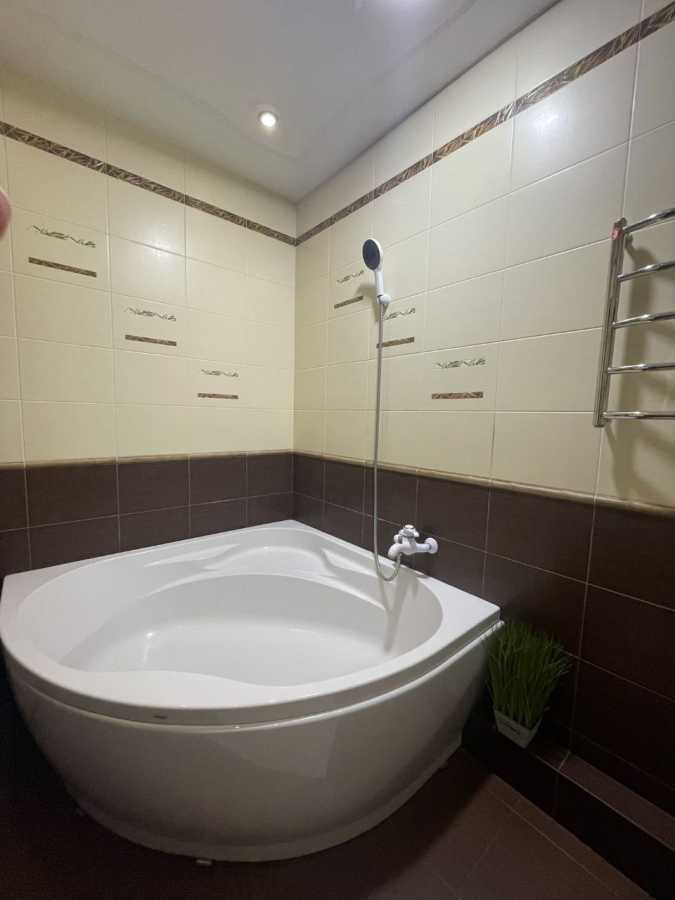 Продажа 3-комнатной квартиры 110 м², Срибнокильская ул., 1