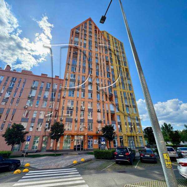 Продаж 3-кімнатної квартири 76 м², Юрія Липи вул., 6А