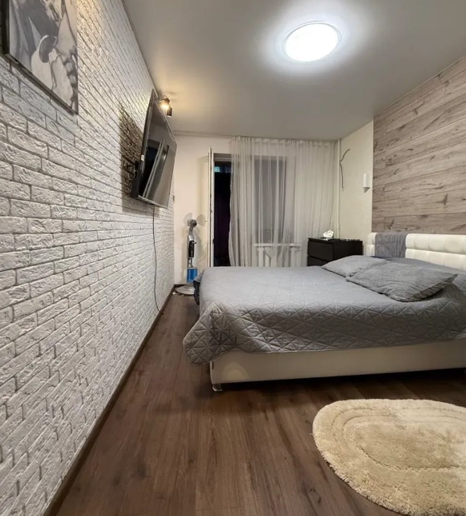 Продажа 3-комнатной квартиры 65 м², Мира просп., 13
