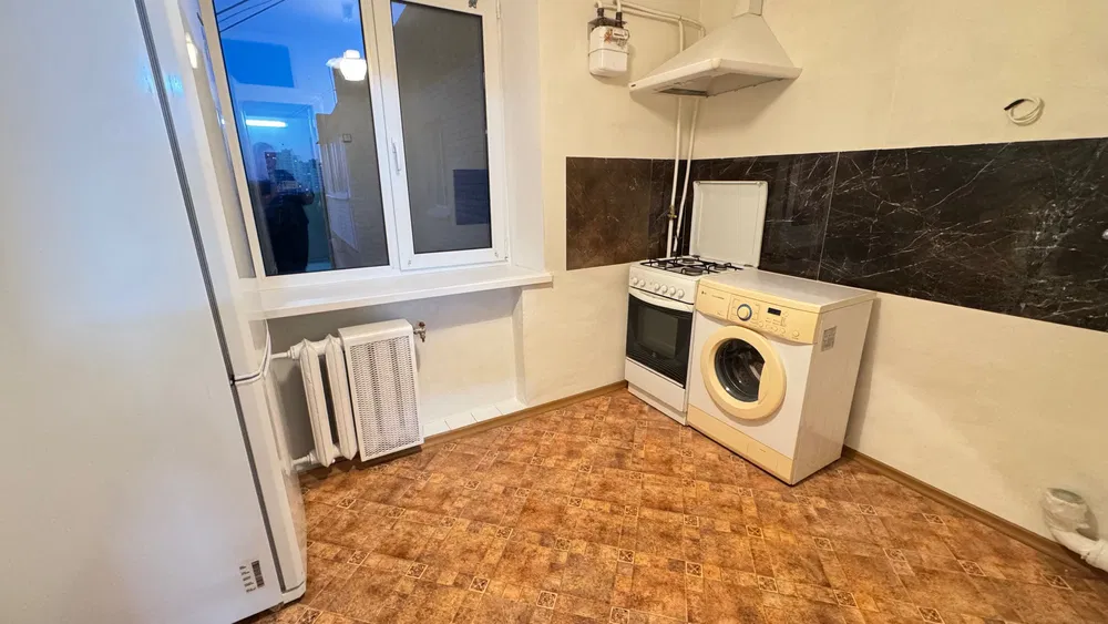 Продаж 2-кімнатної квартири 48.5 м²