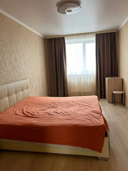 Аренда 3-комнатной квартиры 100 м², Евгения Харченко ул.