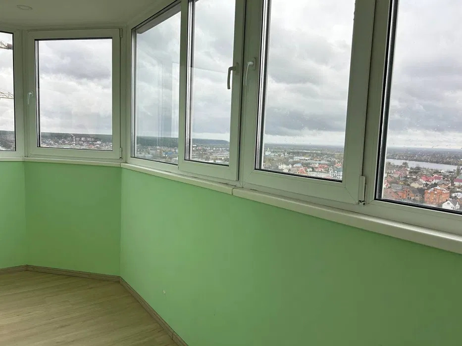 Аренда 3-комнатной квартиры 100 м², Евгения Харченко ул.